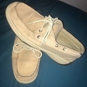 Sperry shoes. Women’s 8, men’s 6